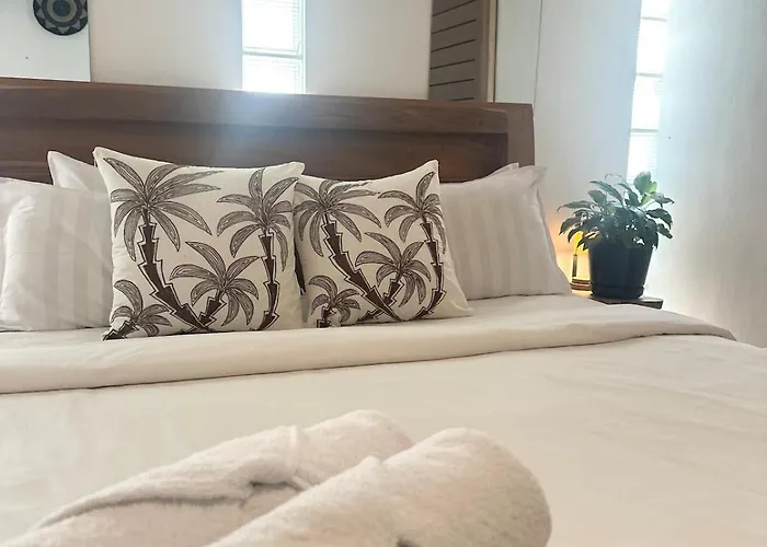Vela 6 Bedroom Villa Seminyak (Bali)