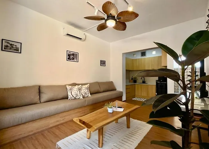 Vela 6 Bedroom