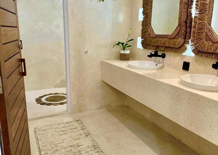 Vela 6 Bedroom * Seminyak (Bali)